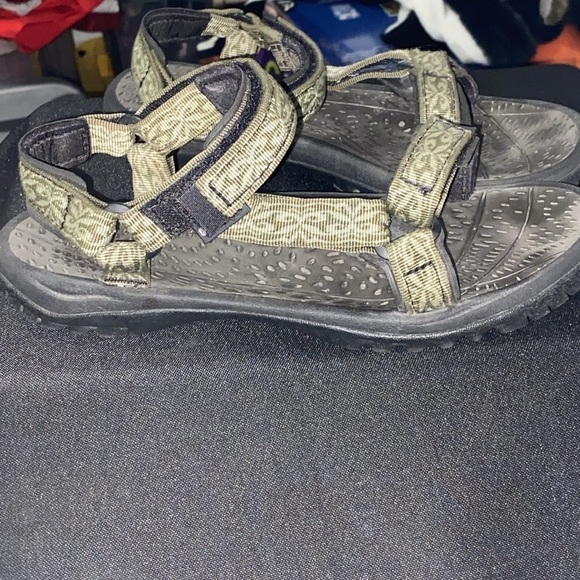 TEVA WO size 7 Black and Olive Green Sandals Hook and Loop closure clean - Picture 4 of 9